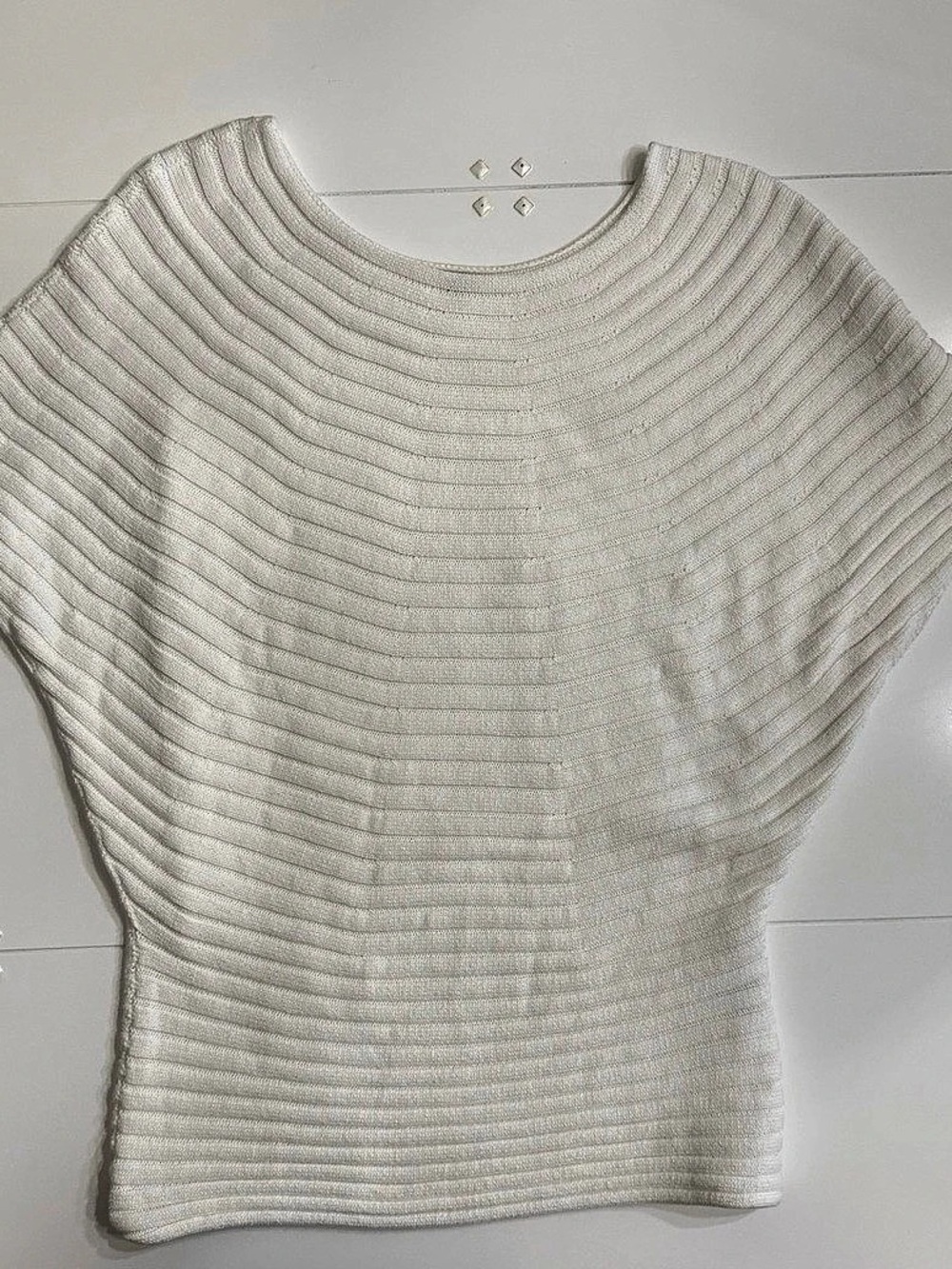 Uniqlo White Knit Short Sleeve Sweater